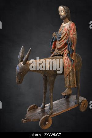 Asino di palma, figura in legno del 1380 circa, dipinto su sfondo scuro, Hohenzollerisches Landesmuseum, Hechingen, Baden-Wuerttemberg, Germania Foto Stock