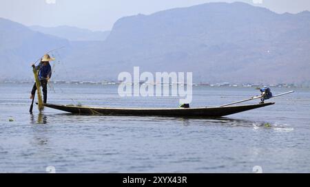 Pescatori del lago Inle Foto Stock