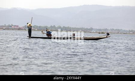 Pescatori del lago Inle Foto Stock