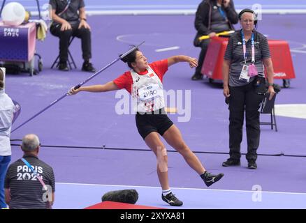 Parigi, Francia. 31 agosto 2024. Zhao Yuping della Cina gareggia durante la finale di para atletica leggera del giavellotto femminile ai Giochi Paralimpici di Parigi 2024, Francia, 31 agosto 2024. Zhao Yuping ha conquistato il titolo dell'evento e ha stabilito un nuovo record mondiale di lancio del giavellotto femminile F12 di 47,06 metri. Crediti: CAI Yang/Xinhua/Alamy Live News Foto Stock