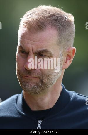 Sunderland, Regno Unito. 31 agosto 2024. L'Harrogate Town Manager Simon Weaver durante la partita del titolo Sky Bet tra Sunderland e Burnley allo Stadium of Light di Sunderland sabato 31 agosto 2024. (Foto: Michael driver | mi News) crediti: MI News & Sport /Alamy Live News Foto Stock