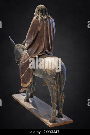 Asino di palma, figura in legno del 1520 circa, su sfondo scuro, Museo Diocesano, Rottenburg, Baden-Wuerttemberg, Germania, Europa Foto Stock