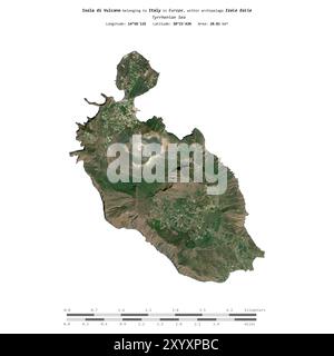 Isola di Vulcano nel Mar Tirreno, appartenente all'Italia, isolata su un'immagine satellitare scattata l'11 luglio 2023, con scala di distanza Foto Stock