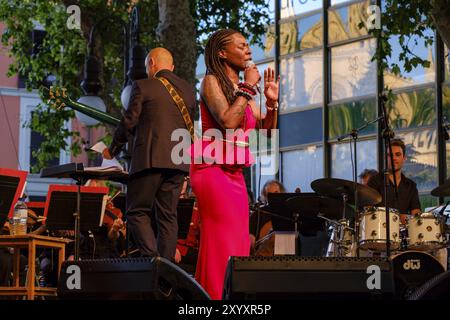 Concha Buika con l'Orchestra Sinfonica delle Isole Baleari, Paseo del Born, Palma, Maiorca, Spagna, Europa Foto Stock