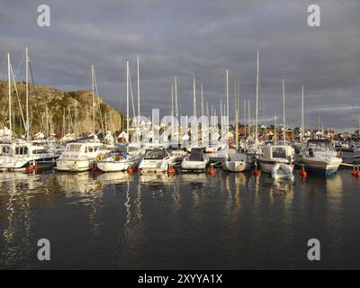 Nuvole tempesta su Fjaellbacka Foto Stock