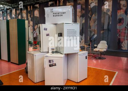 Museum Kunst Kultur Wissenschaft Luftwaffenmuseum Berlin Gatow 31.08.2024 Berlin Flugplatz Gatow Museum der Bundeswehr Ausstellung im Hangar 5 -von He Foto Stock