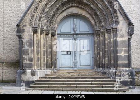 Portale d'ingresso della Chiesa di San Pietro a Goerlitz, Germania, Europa Foto Stock