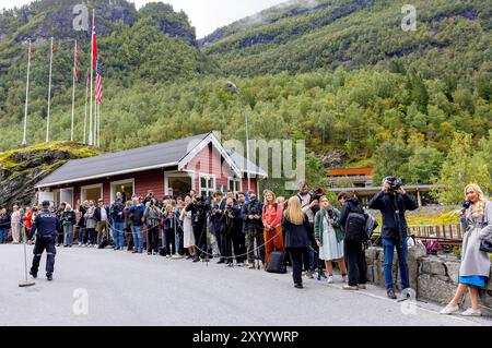 Geiranger, Norwegen. 31 agosto 2024. Geiranger, Norvegia 3108-2024 ha raccolto la stampa davanti all'Union Hotel a Geiranger credito: Albert Nieboer Netherlands OUT Point de Vue OUT/dpa/Alamy Live News Foto Stock