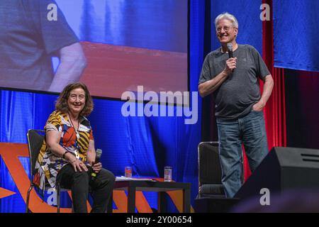 Bonn, Germania, 8 giugno 2019: Lori Dungey e Bruce Boxleitner al FedCon 28, una convention di fantascienza di quattro giorni. FedCon 28 si è svolta nel giugno 7-10 2019, in Europa Foto Stock