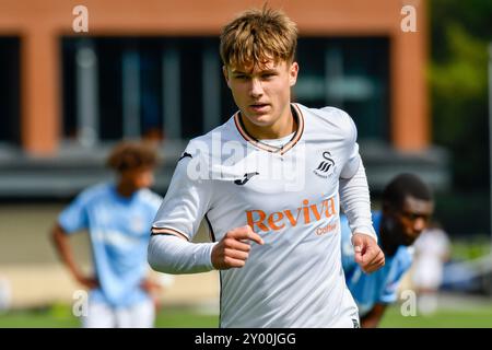 Landore, Swansea, Galles. 31 agosto 2024. Kai Rhodes di Swansea City durante la partita Under 18 Professional Development League tra Swansea City e Coventry City al JOMA High Performance Centre di Landore, Swansea, Galles, Regno Unito, il 31 agosto 2024. Crediti: Duncan Thomas/Majestic Media/Alamy Live News. Foto Stock