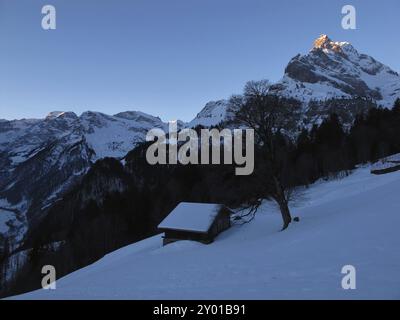 Vista da Braunwald all'alba Foto Stock