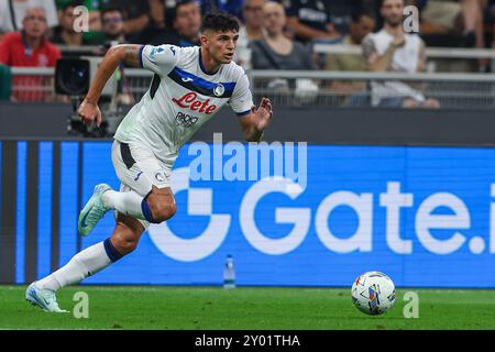 Raoul Bellanova dell'Atalanta BC visto in azione durante la partita di calcio di serie A 2024/25 tra FC Internazionale e Atalanta BC allo Stadio Giuseppe Meazza, Milano, Italia, il 30 agosto 2024 Foto Stock