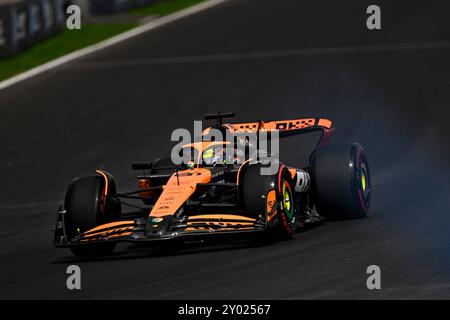 Autodromo Nazionale Monza, Monza, Italia. 31 agosto 2024. Formula 1 Gran Premio d'Italia 2024; giornata di qualificazione; Oscar Piastri dell'Australia alla guida del team McLaren F1 Credit: Action Plus Sports/Alamy Live News Foto Stock