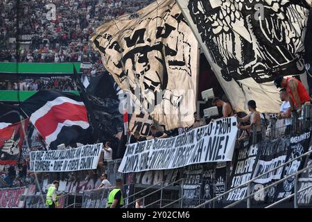 Francoforte, Germania. 31 agosto 2024. Fussball 1. Bundesliga 2. Spieltag Eintracht Frankfurt - TSG 1899 Hoffenheim am 31.08.2024 im Deutsche Bank Park di Francoforte le normative Frankfurter Fanblock DFL vietano qualsiasi uso di fotografie come sequenze di immagini e/o quasi-video. Foto: Revierfoto credito: ddp media GmbH/Alamy Live News Foto Stock