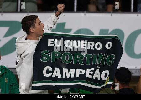 31 agosto 2024. Lisbona, Portogallo. Tifosi sportivi durante la partita del quarto giorno di Liga Portugal Betclic, Sporting CP vs FC Porto crediti: Alexandre de Sousa/Alamy Live News Foto Stock