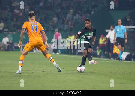 31 agosto 2024. Lisbona, Portogallo. L'attaccante dello Sporting dal Mozambico Geny Catamo (21) in azione durante la partita del 4° giorno di Liga Portugal Betclic, Sporting CP vs FC Porto crediti: Alexandre de Sousa/Alamy Live News Foto Stock