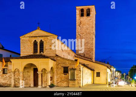 Facciata della Chiesa di Santa Maria Infraportas, Foligno, Italia Foto Stock