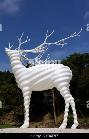 1° settembre 2024. Ishinomaki, Prefettura di Miyagi, Giappone. I dintorni di White Deer (Oshika), un'opera di Kohei Nawa. Foto Stock