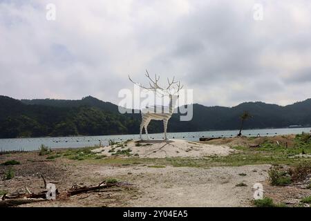 1° settembre 2024. Ishinomaki, Prefettura di Miyagi, Giappone. I dintorni di White Deer (Oshika), un'opera di Kohei Nawa. Foto Stock