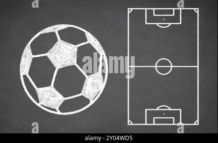 Pallone da calcio e schema tattico disegnato sulla lavagna. Gesso bianco e lavagna Foto Stock