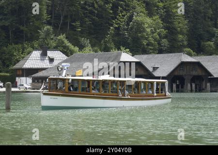 Imbarcazione elettrica, MS Watzmann, costruita nel 1920 da Luerssen a Koenigsee, Schoenau, Baviera, Germania, Europa Foto Stock