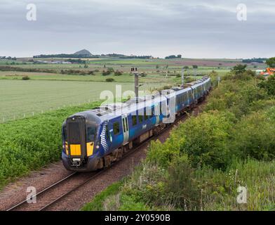 13/06/2024 Drem Junction 385039 + 385029 2Y04 1341 Edimburgo verso North Berwick Foto Stock