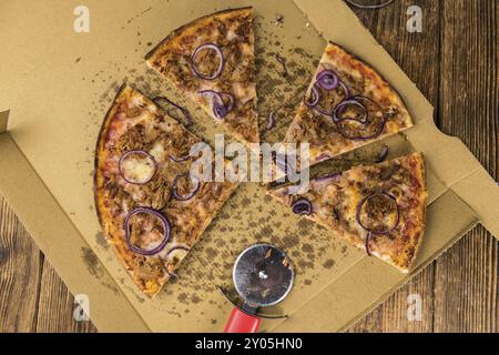 Freschi fette di pizza come dettagliato di close-up shot (messa a fuoco selettiva) Foto Stock