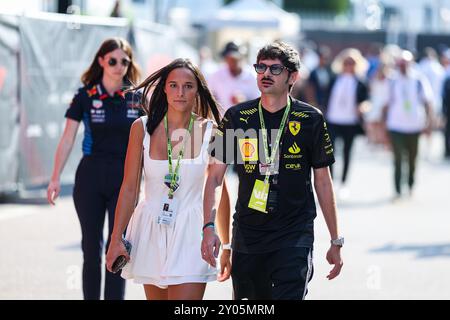 Monza, Italia. 1 settembre 2024. Lucia Pizzuti e Fabio Rovazzi nel paddock durante la Formula 1 Pirelli Gran Premio d'Italia 2024, Gran Premio d'Italia 2024, 16° round del Campionato del mondo di Formula 1 2024 dal 30 agosto al 1° settembre 2024 sull'autodromo Nazionale Monza, a Monza, Italia - Photo Florent Gooden/DPPI Credit: DPPI Media/Alamy Live News Foto Stock