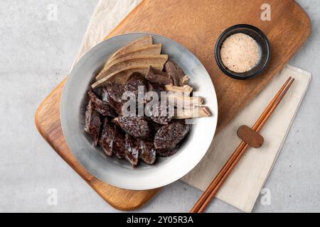Soondae, cucina coreana, snack, torta di riso piccante, torta di riso fritta, zucca dolce, verdure, gamberetti, calamari, patate dolci, sotteok, pesce Foto Stock