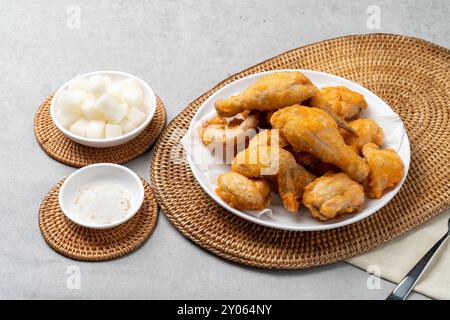 Pollo agrodolce, aglio, salsa di soia, piccante, vecchio, pollo fritto, pollo fritto, pollo fritto Foto Stock
