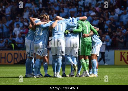 Coventry, Regno Unito. 31 agosto 2024. La squadra del Coventry City si accosta davanti alla partita del Coventry City FC contro il Norwich City FC per il titolo EFL alla Coventry Building Society Arena, Coventry, Inghilterra, Regno Unito il 31 agosto 2024 Credit: Every Second Media/Alamy Live News Foto Stock