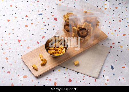 Scultura, torta, caffetteria, formaggio, cioccolato, carote, macaron, antipasto, limone, pompelmo, omija, dalgona, yogurt, mirtillo, citrona, fragole, frappe, Oreo Foto Stock