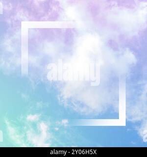 Disegno astratto modello con un posto per il testo o logo. Teal e viola il cielo di nuvole ed un telaio, un abstract sfondo fantasy con spazio di copia Foto Stock