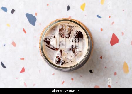 Caffetteria, macaron, portoghese, crostata d'uovo, patate, burro ang, cioccolato, Oreo, crèmebre, maiale, panna montata, croiffle, croissant, waffle, americano, c Foto Stock