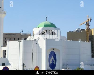 Medina, Arabia Saudita, giugno 27 2024: Moschea Masjid Bilal ibn Rabah, situata a circa 500 metri a sud di Masjid Nabawi, la moschea profeta di Madinah, nome Foto Stock