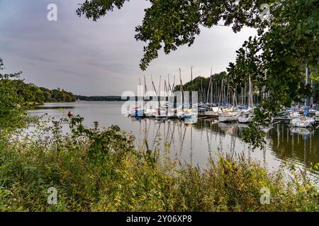 Der Stausee mit Yachthafen in Haltern am SEE, Nordrhein-Westfalen, Deutschland, Europa | Stausee Reservoir and Marina in Haltern am SEE, North Rhine- Foto Stock