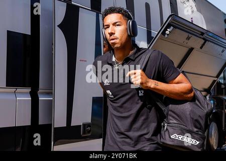 Zwolle, Paesi Bassi. 1 settembre 2024. ZWOLLE, PAESI BASSI - 1 SETTEMBRE: Ruben Roosken dell'Heracles Almelo arriva allo stadio durante una partita olandese Eredivisie tra PEC Zwolle e Heracles Almelo al MAC? PARK stadion il 1° settembre 2024 a Zwolle, Paesi Bassi. (Foto di Raymond Smit/Orange Pictures) credito: dpa/Alamy Live News Foto Stock