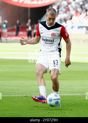 Francoforte sul meno, Germania. 31 agosto 2024. GER, Francoforte sul meno, 1. Bundesliga, Soccer, Eintracht Frankfurt - TSG Hoffenheim, Deutsche Bank Park, 31 agosto 2024, 2nd Matchday, Rasmus Kristensen (Eintracht Frankfurt, 13). Credito: HMB Media/Alamy Live News Foto Stock