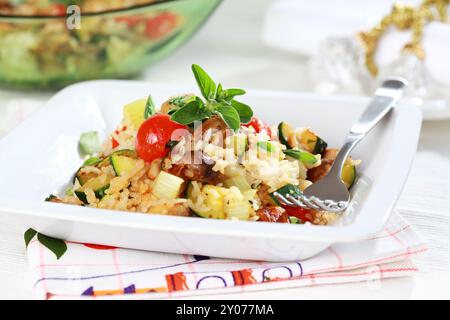 I risotti di verdure con funghi e erbe aromatiche fresche Foto Stock