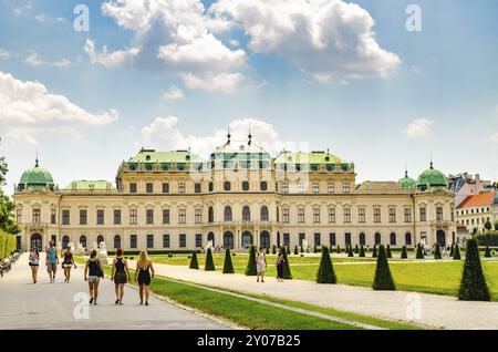 Vienna, Austria, 09.07.2013: Veduta del famoso castello Belvedere, costruito da Johann Lukas von Hildebrandt come residenza estiva del principe Eugenio di Savoia, Foto Stock