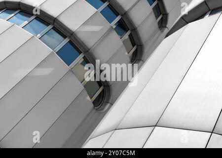 Facciata in alluminio del Centro Congressi Internazionale di Berlino Foto Stock