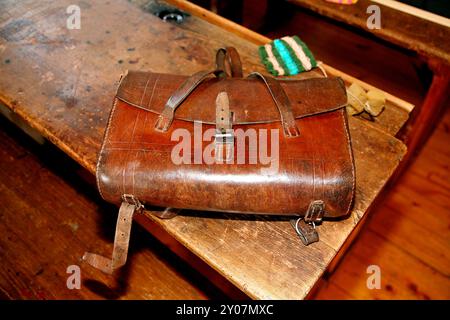 Borsa a mano vecchia con lavagna Foto Stock