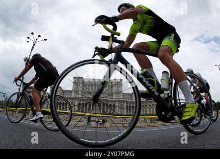 Bucarest, Romania. 1 settembre 2024. I ciclisti gareggiano durante l'Etape Romania by Tour de France a Bucarest, Romania, 1 settembre 2024. Crediti: Cristian Cristel/Xinhua/Alamy Live News Foto Stock