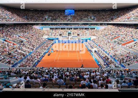 Parigi, Francia. 1 settembre 2024. PARIGI, FRANCIA - 1 SETTEMBRE: Gareggia nella semifinale Quad Doubles durante il 4° giorno dei Giochi Paralimpici estivi di Parigi 2024 al Roland Garros il 1° settembre 2024 a Parigi, Francia. (Foto di Joris Verwijst/Agenzia BSR) credito: Agenzia BSR/Alamy Live News Foto Stock