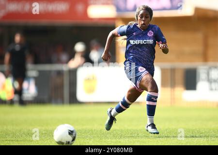 Londra, Regno Unito. 1 settembre 2024. Angie Dunbar-Bonnie (18 Dulwich Hamlet) in azione durante la partita della fa Womens National League Division One South East tra Dulwich Hamlet e Ashford a Champion Hill. Crediti: Liam Asman/Alamy Live News Foto Stock