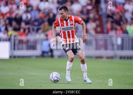 Eindhoven, Paesi Bassi. 1 settembre 2024. EINDHOVEN, PAESI BASSI - 1 SETTEMBRE: Hirving Lozano del PSV corre con il pallone durante una partita olandese Eredivisie tra il PSV e Go Ahead Eagles al Philips Stadion il 1° settembre 2024 a Eindhoven, Paesi Bassi. (Foto di Broer van den Boom/Orange Pictures) credito: dpa/Alamy Live News Foto Stock