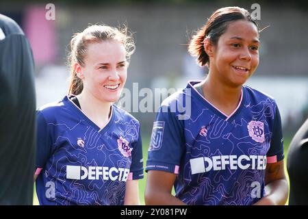 Londra, Regno Unito. 1 settembre 2024. Minnie Cruttwell (20 Dulwich Hamlet) e Rhea Gall (4 Dulwich Hamlet) dopo aver vinto la fa Womens National League Division One South East tra Dulwich Hamlet e Ashford a Champion Hill. Crediti: Liam Asman/Alamy Live News Foto Stock