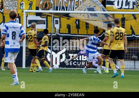 Kerkrade, Paesi Bassi. 1 settembre 2024. KERKRADE, PAESI BASSI - 1 SETTEMBRE: Tristan van Gilst di De Graafschap tira a segnare durante la partita Roda JC Kerkrade tra De Graafschap al Parkstad Limburg Stadion il 1 settembre 2024 a Kerkrade, Paesi Bassi. (Foto di Orange Pictures) (foto di Orange Pictures/Orange Pictures) credito: dpa/Alamy Live News Foto Stock