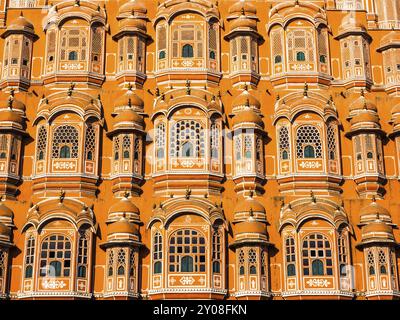 Hawa Mahal, il palazzo del vento situato a Jaipur, Rajasthan, India, Asia Foto Stock