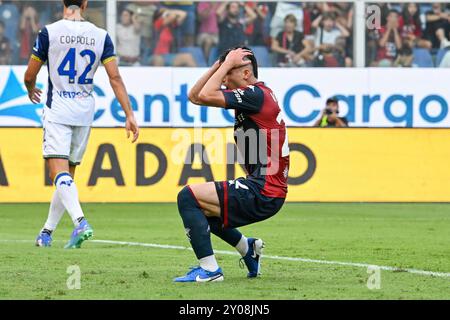 Genova, Italia. 1 settembre 2024. L'illusione di Johan Vasquez del Genoa durante la partita di calcio di serie A tra Genova e Hellas Verona allo Stadio Luigi Ferraris di Genova, Italia - sabato 01 settembre 2024. Sport - calcio . (Foto di Tano Pecoraro/Lapresse) credito: LaPresse/Alamy Live News Foto Stock